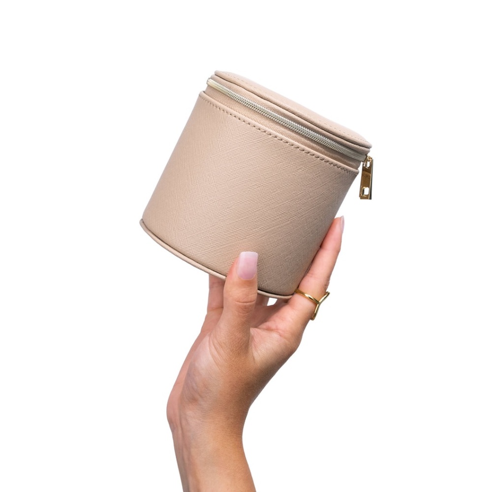 Fitglow Eco Luxe Makeup Case -Vegan (1/2)